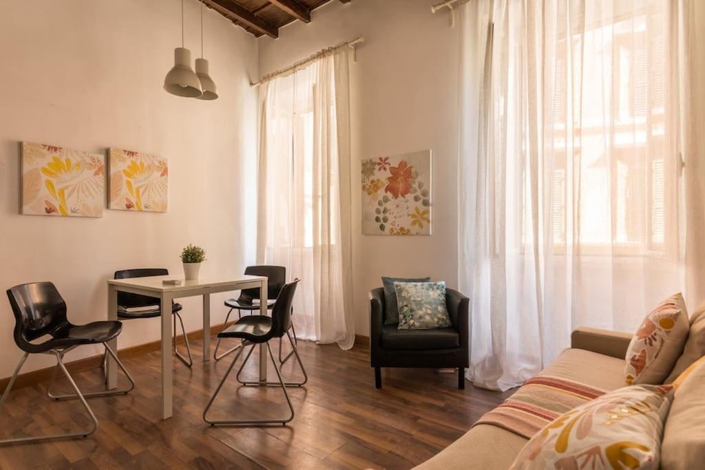 Librari 1 - Campo De' Fiori - Amazing Location Apartment! Appartement *